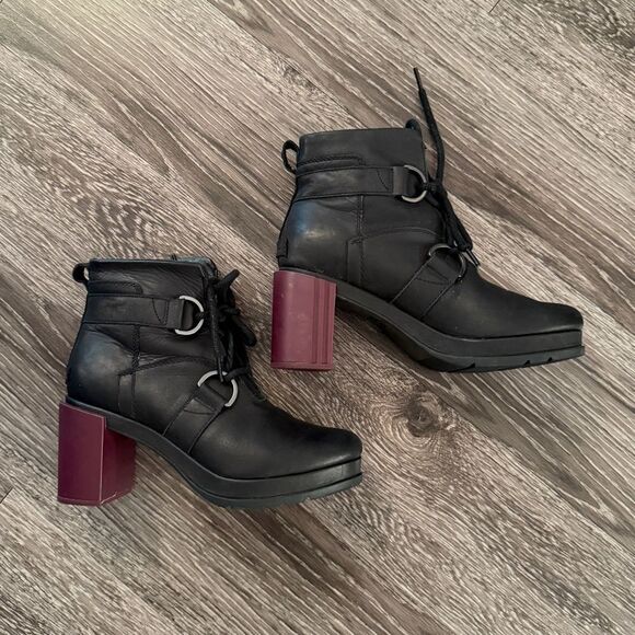 Sorel Margo Waterproof Leather Chunky-Heeled Chelsea Ankle Boots - Picture 1 of 7